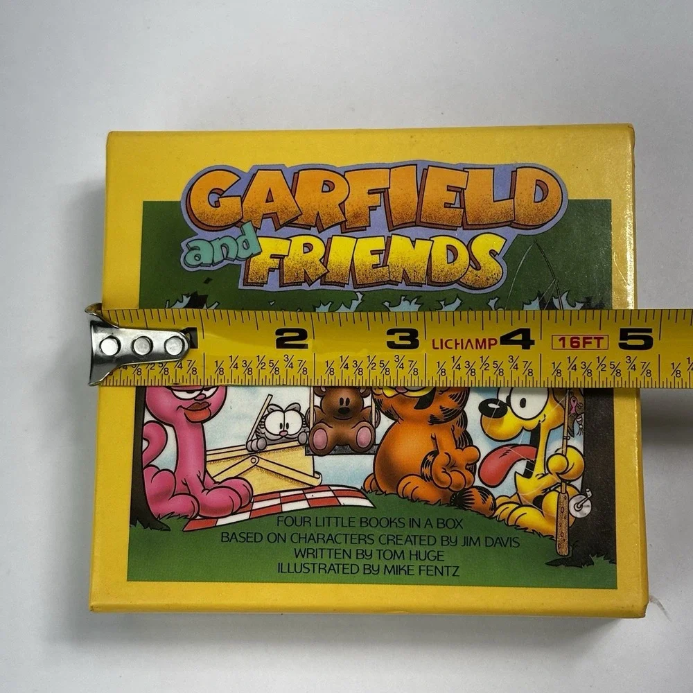 Garfield and Friends Four Little Books in a Box 1980 Tom Huge Mike Fentz